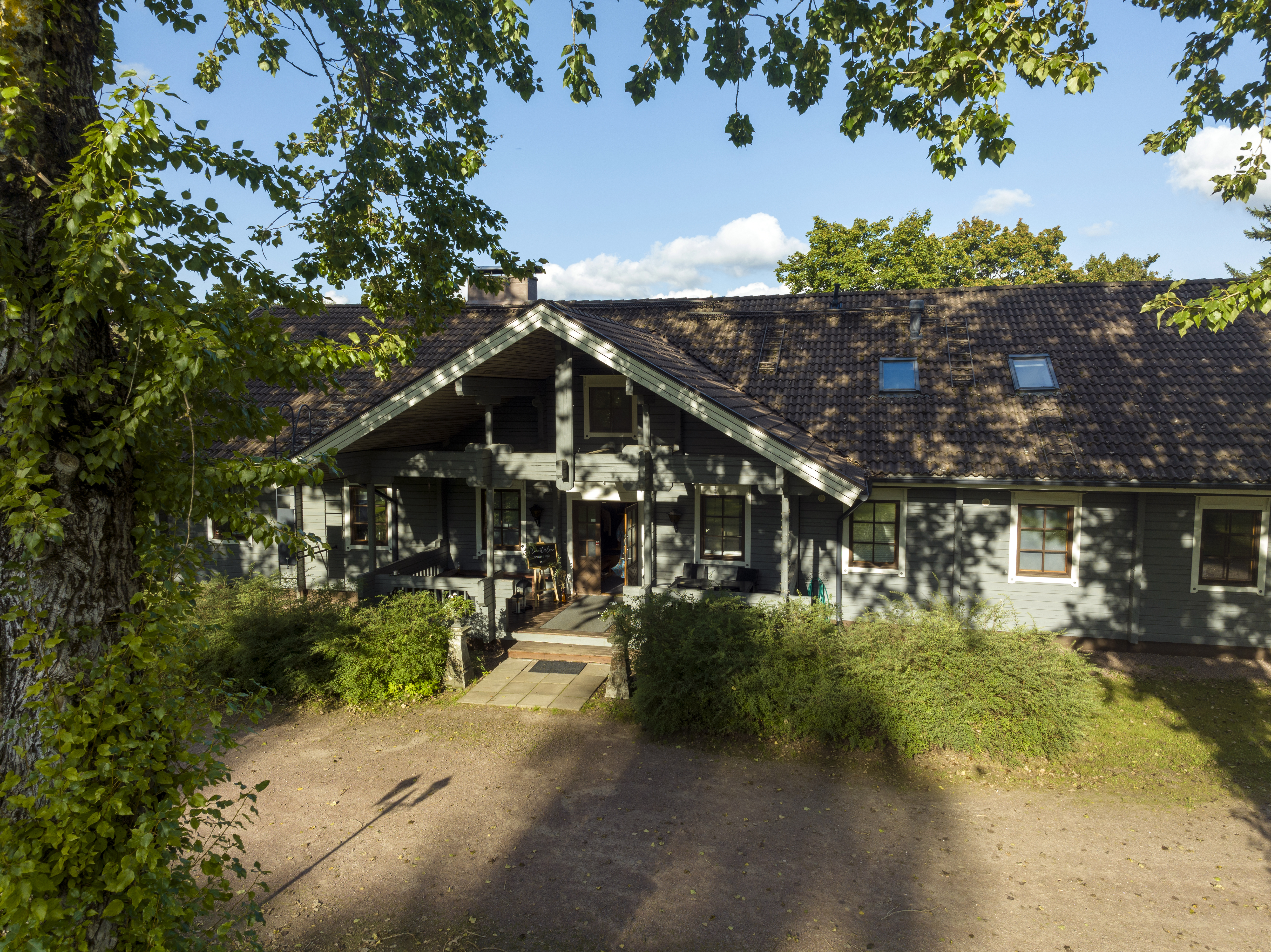 230909-Susanna-ja Juuso-haat-drone-02.jpg
